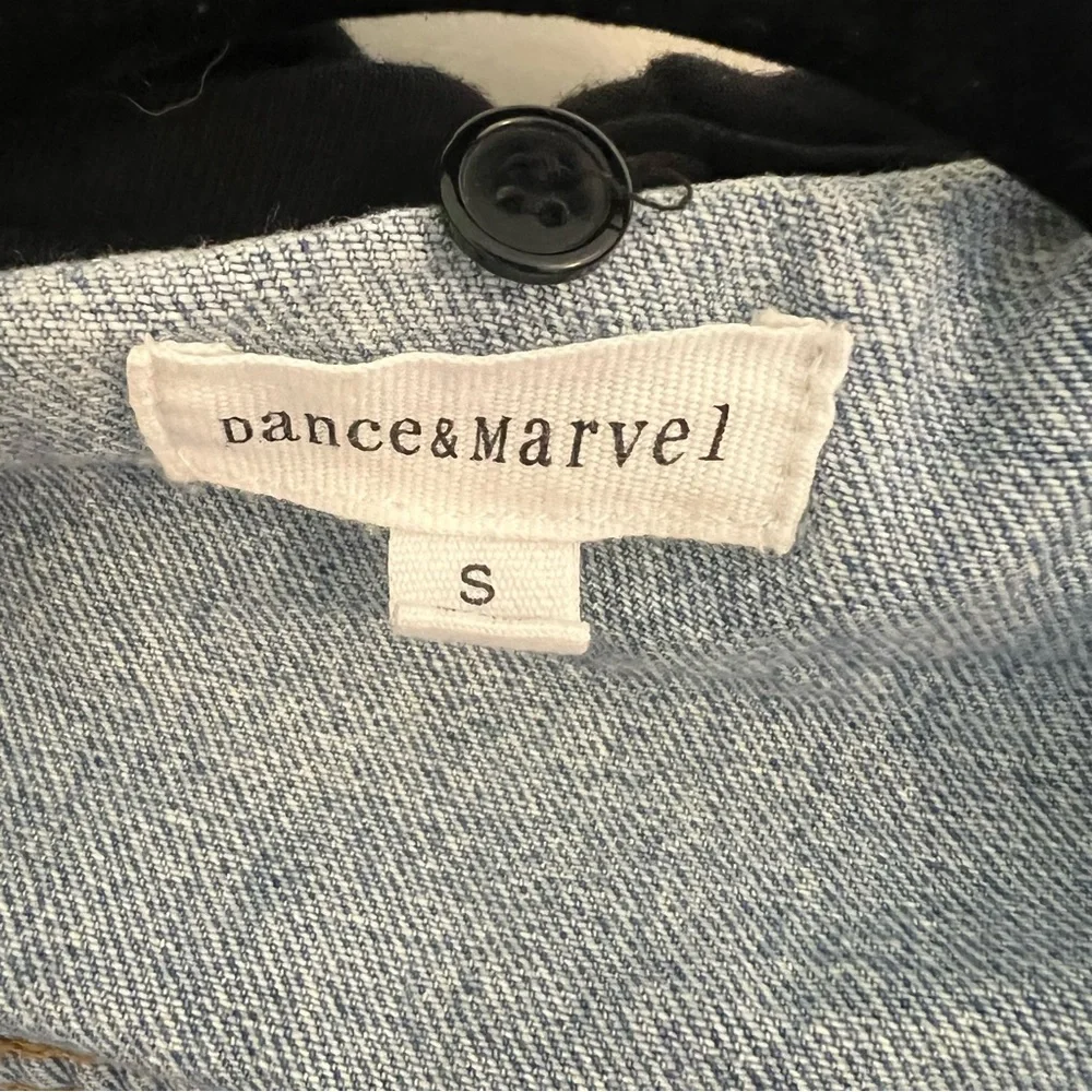 VICI Cropped Denim Hoodie Jacket - Picture 3 of 4